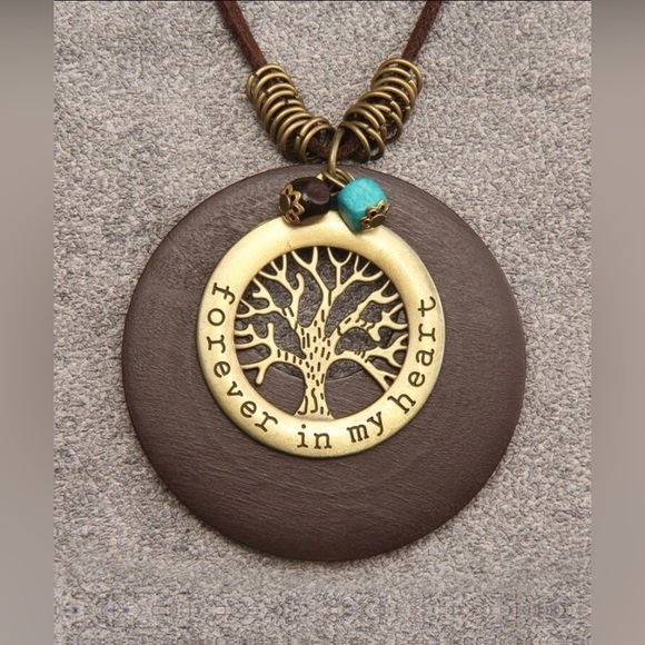 Jewelry - Brown forever in my heart